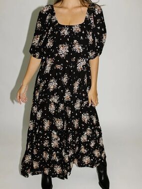 Zoco Daymaker Dress Black Floral Puff Sleeve Maxi Dress size Medium
